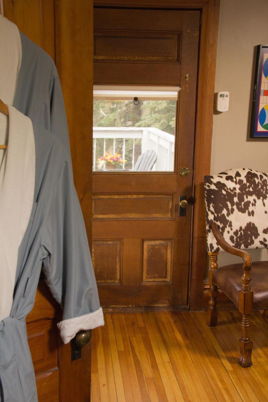 Pinehurst Inn Bed & Breakfast Bayfield Kültér fotó