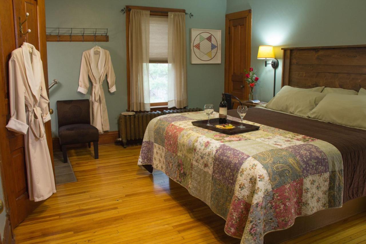 Pinehurst Inn Bed & Breakfast Bayfield Kültér fotó