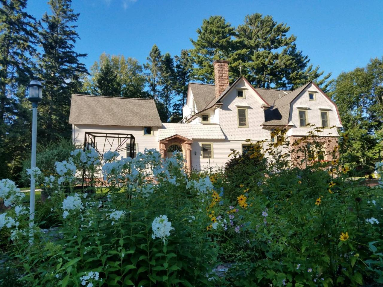 Pinehurst Inn Bed & Breakfast Bayfield Kültér fotó